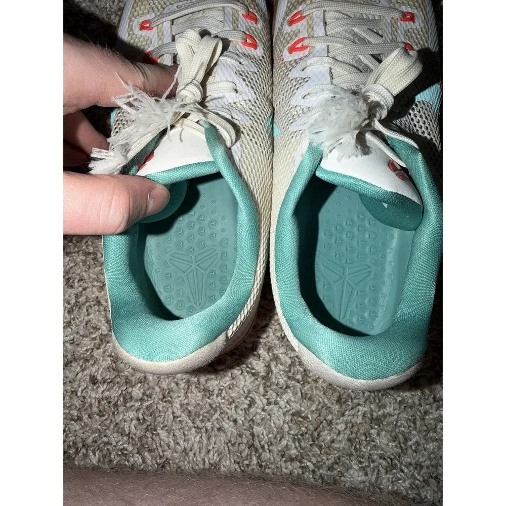 Size 10 - Nike Kobe 11 EM Low Summer 2016 Miami White Teal 836183-103‎